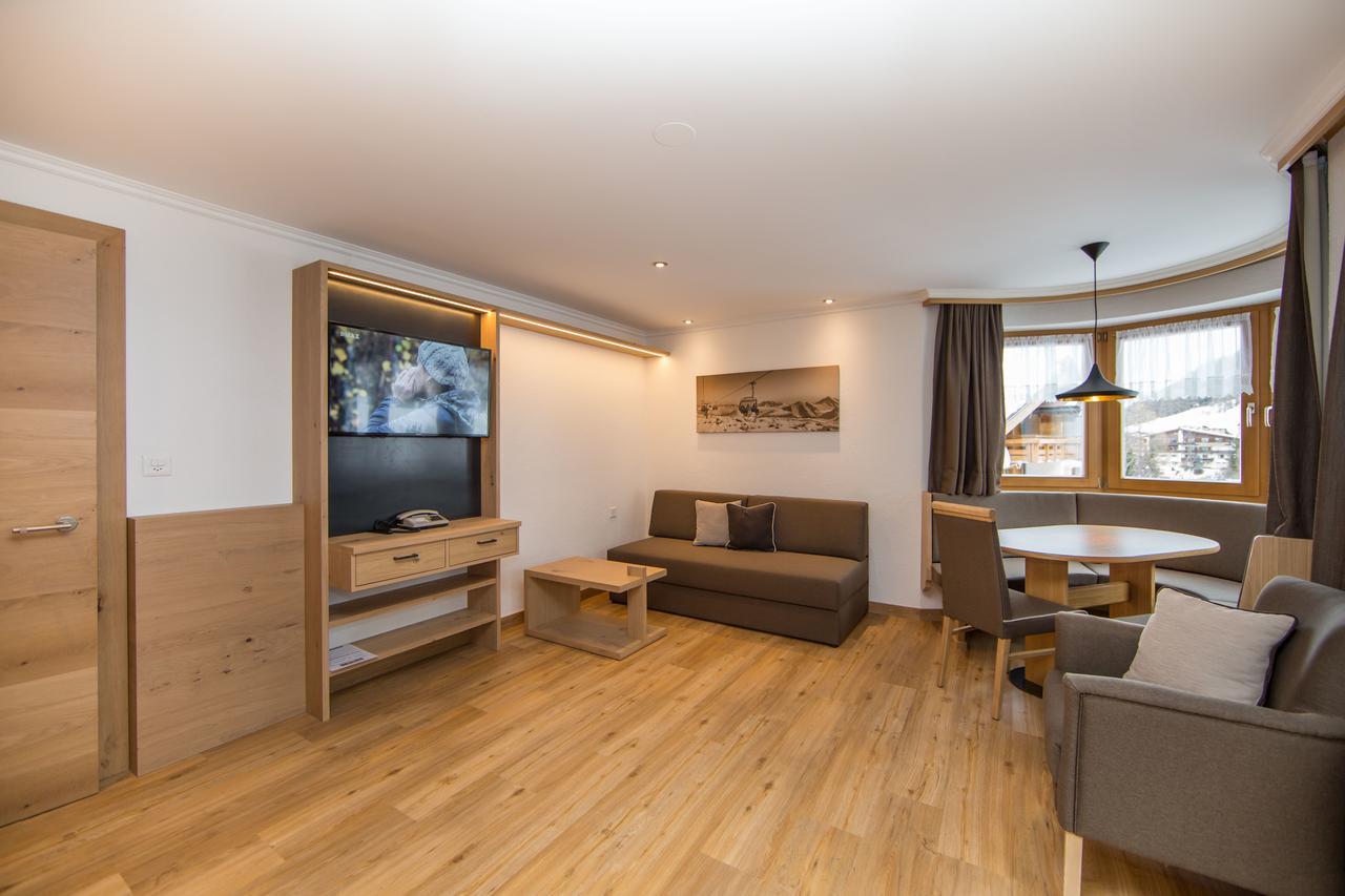 Panorama Samnaun Aparthotel Buitenkant foto